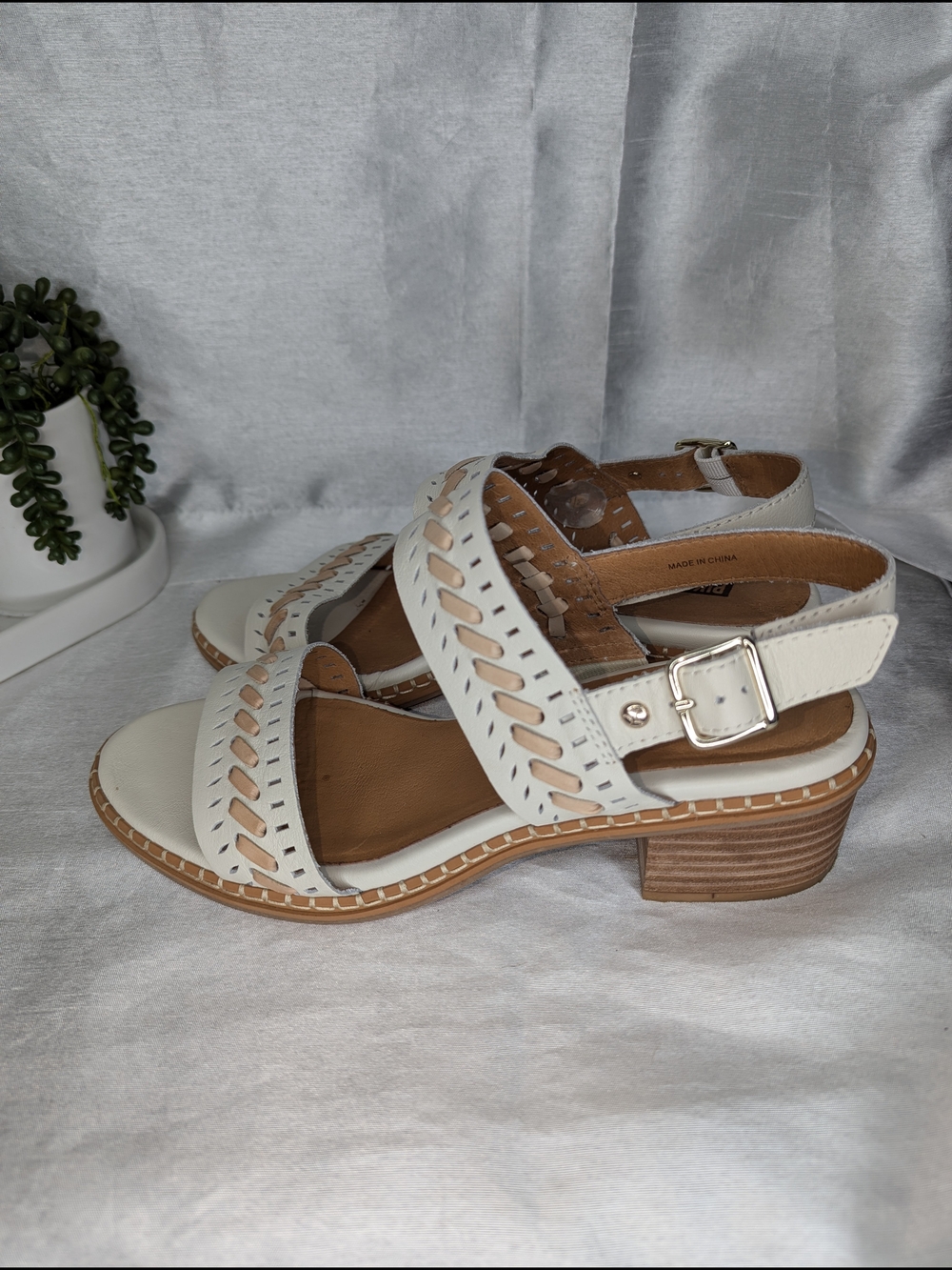 Pikolinos Blanes Women's US 9-9.5  Leather Slingback Sandals Heel - White Tan
